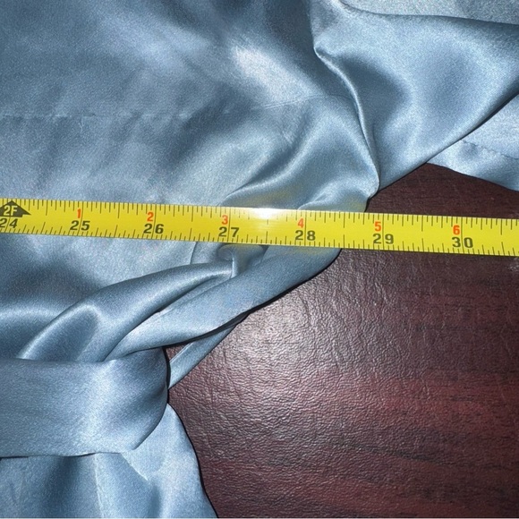 Victoria’s Secret blue satin robe one size - Picture 7 of 12